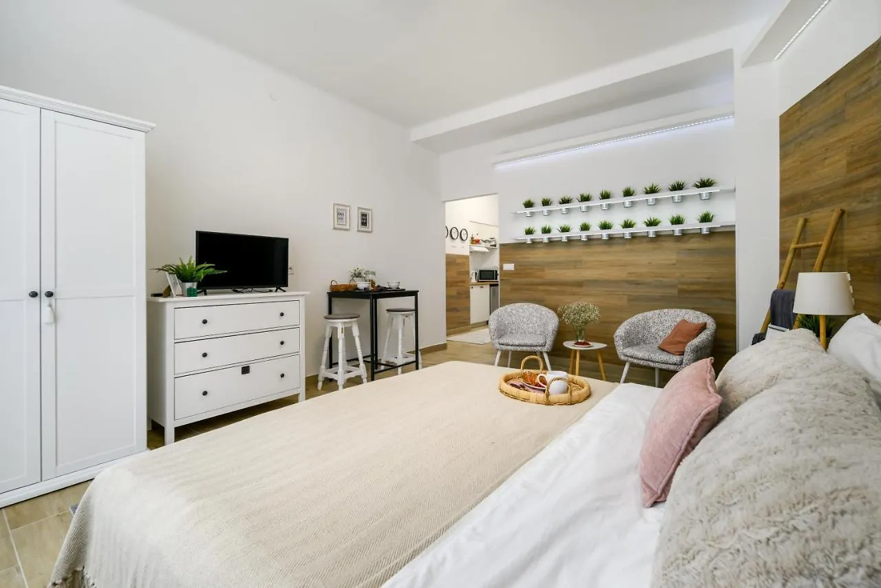 Apartment Great Market Hall Cozy Studio In A Quiet Street Budapest