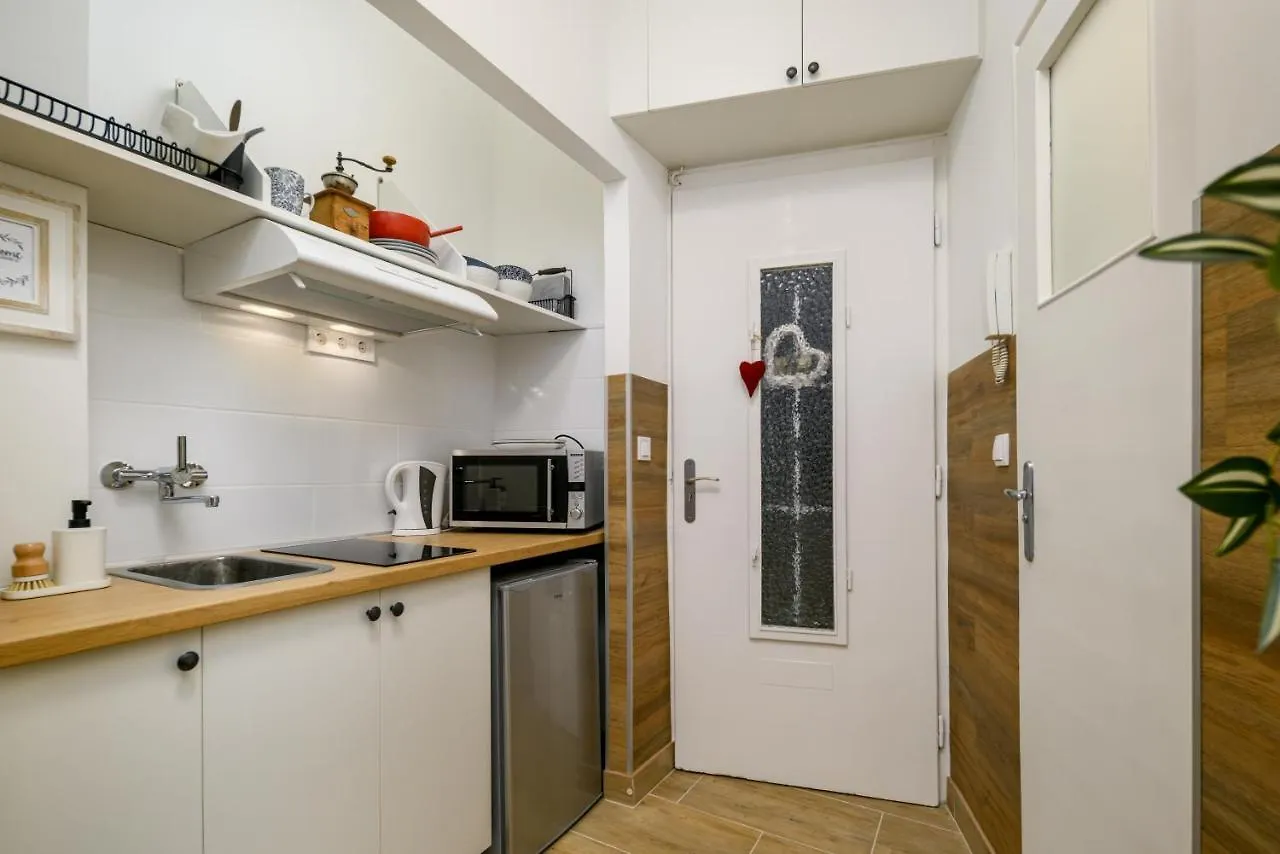 Great Market Hall Cozy Studio In A Quiet Street Budapest Apartment