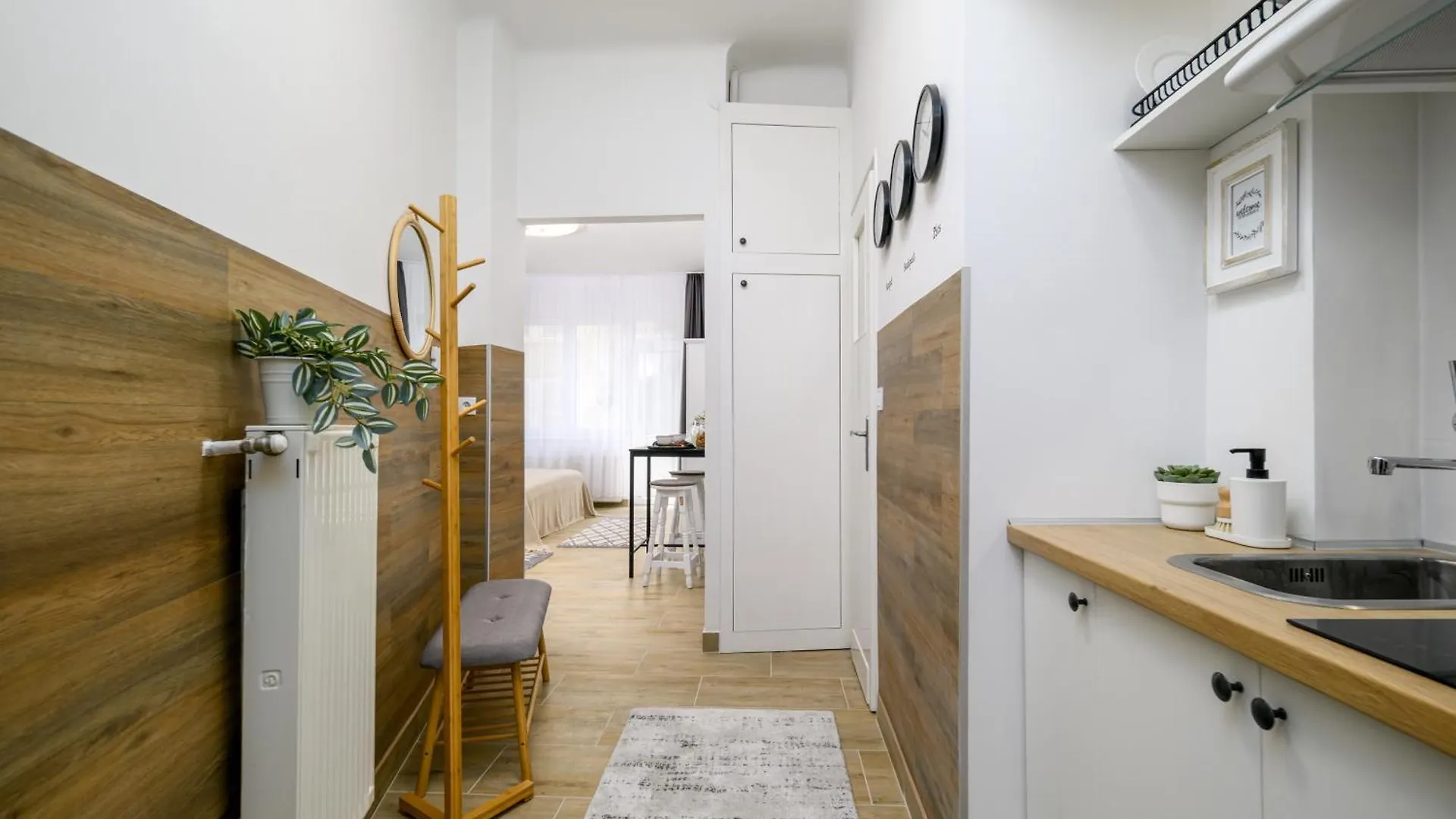 Great Market Hall Cozy Studio In A Quiet Street Budapest Apartment
